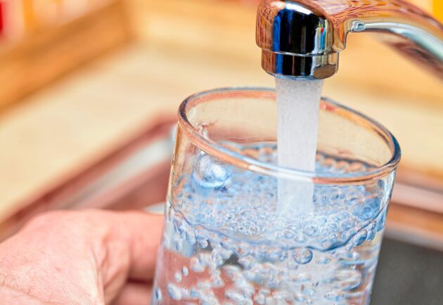  Fortsätt spara på dricksvattnet, uppmanar Livsmedelsverket.
