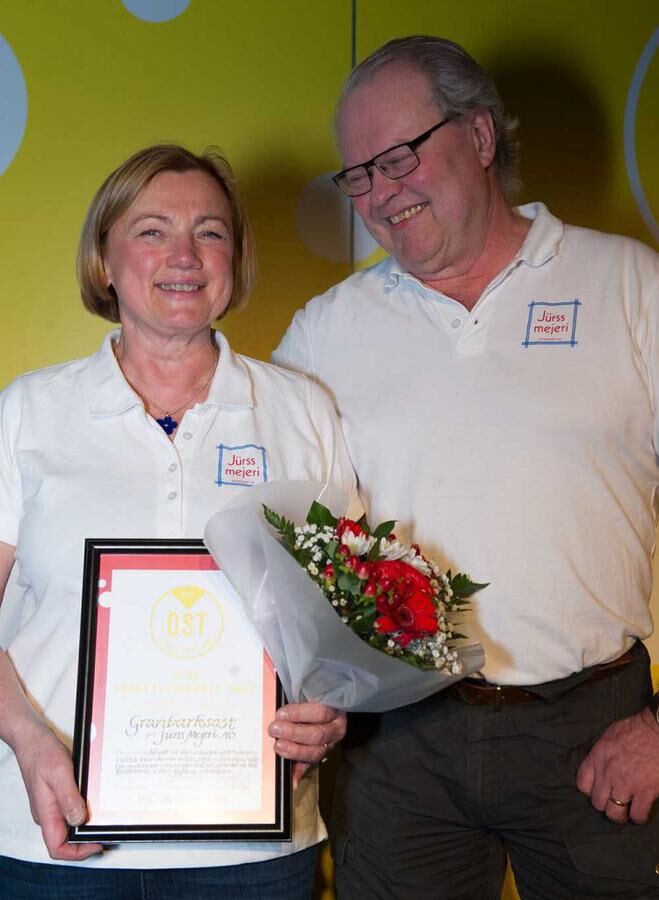 Kerstin och Claes Jürss, stolta vinnare av innovationspriset. Foto: John Guthed.