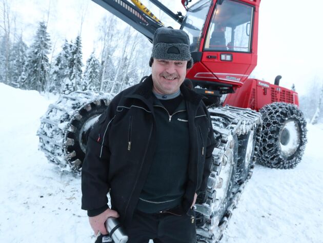  Skogsentreprenören Per Andersson kom på idén att knyta samman små befintliga vägar. 