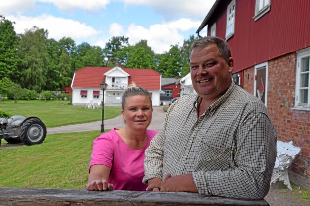  Pernilla och Anders Mårtensson har båda jobbat heltid med verksamheten på Påarps gård sedan tidigt 2000-tal.