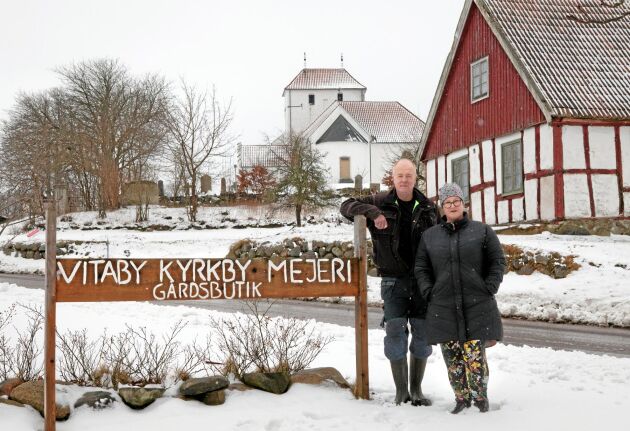  Anders Lindholm och Cecilia Olsson hoppas att mjölkpriset snart höjs igen. 