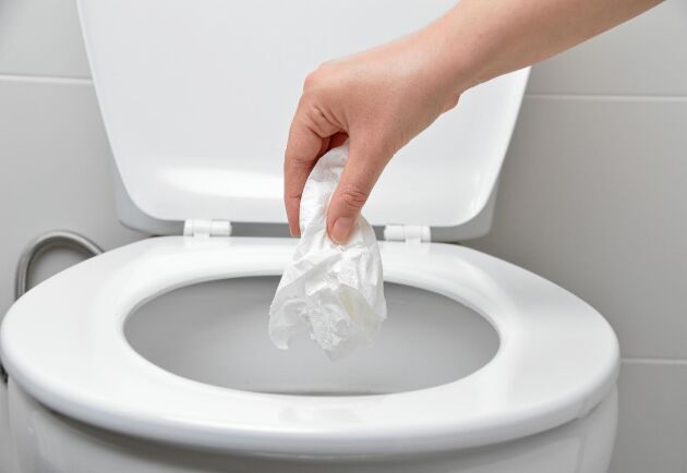  Trots att vi i Sverige har ett väl fungerande avloppssystem är ett stort problem att vi spolar ner en mängd saker som inte hör hemma i toaletten.