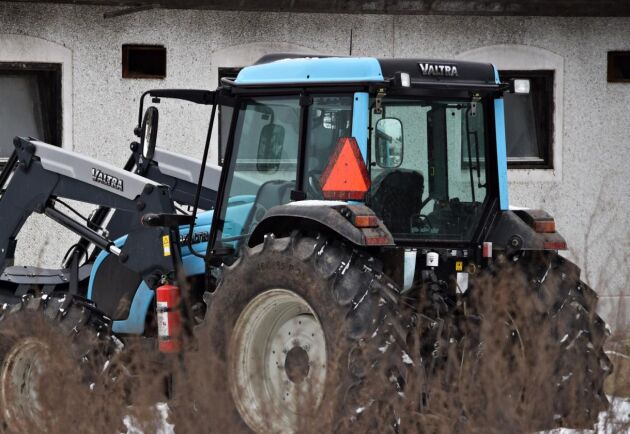  En lantbrukare har avlidit efter en olycka med en traktor. Dock inte traktorn på bilden. 