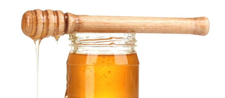 Land.se listar fem hälso- och skönhetsprodukter du kan göra av honung.