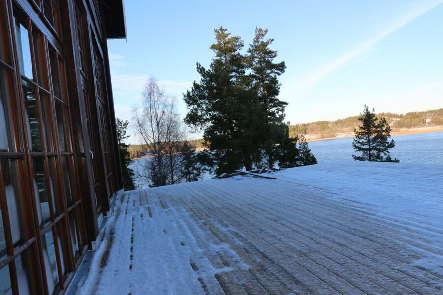 Familjen Gustafsson i Finspång har flyttat en lada och byggt nytt boende