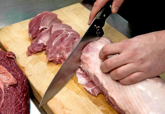  Mer än varannan konsument i Coops undersökning säger sig vara beredd att köpa lika mycket eller mer svenskt kött – även om det blir prishöjningar nästa år.