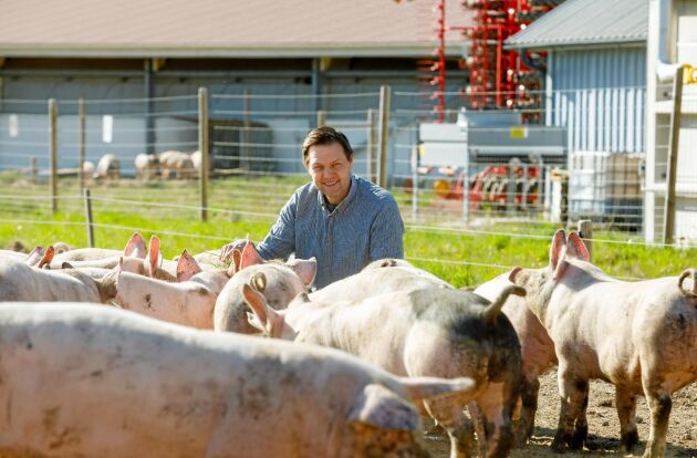  ”I en tid då många djurbönder kämpar med lönsamheten har Anders Gunnarsson, Halla gård, hittat en affärsidé som han kan ta bra betalt för” löd en del av juryns motivering. 