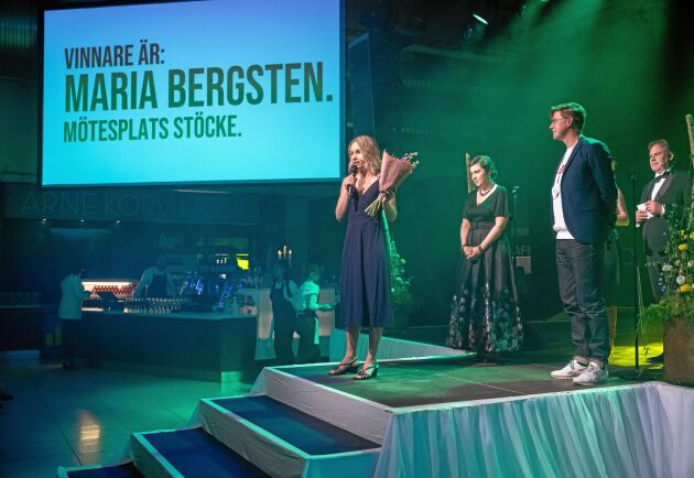  Maria Bergstén från Mötesplats Stöcke tog emot Hela Sveriges stora Land-pris på Landsbygdsriksdagen i Jönköping.