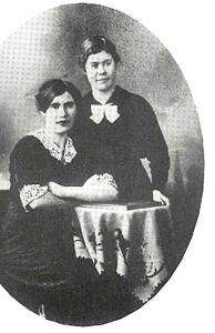 Jenny och Augusta utbildade sig i Stockholm.