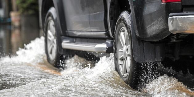 Så skyddar du din bil från vattenskador