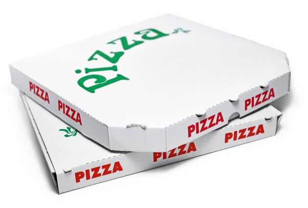  Trots att pizzakartongen är fet kan den oftast sorteras som en pappersförpackning. 