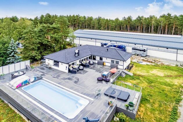  En ny ridanläggning i toppklass i Bålsta i närheten av Uppsala ligger ut till försäljning. Utropspriset är 55 miljoner kronor. 
